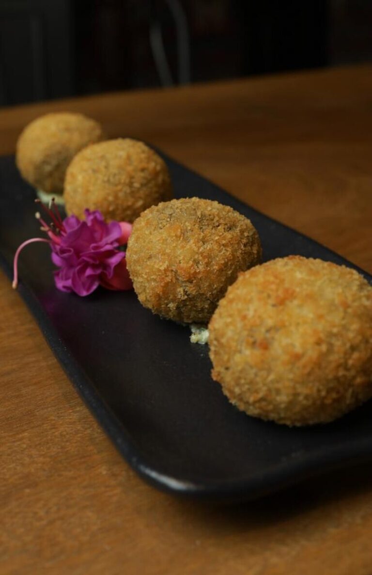 Bolinhos de shimeji e shitake: receita vegetariana para comemorações