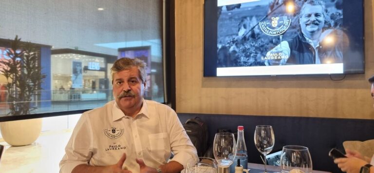 Enólogo português Paulo Laureano apresenta seus vinhos em Curitiba