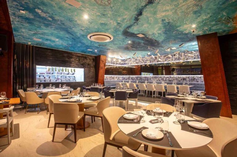 OX Room Steakhouse inaugura unidade em Balneário Camboriú