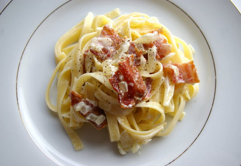 Carbonara Day: 3 vinhos para harmonizar com esse famoso prato italiano