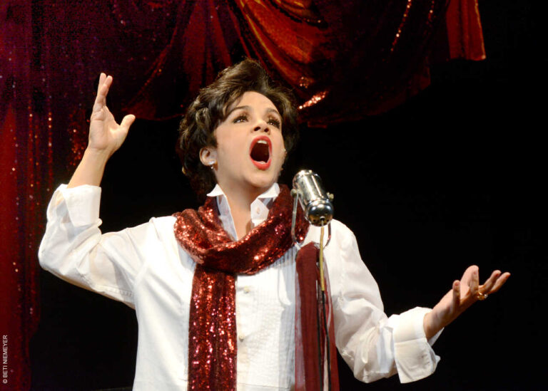 Musical traz Luciana Braga como Judy Garland