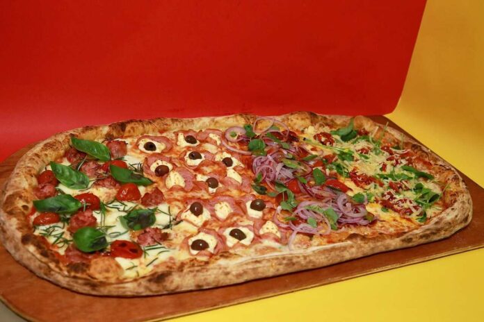 Pizza Trem da Pizzaria Pitoresca (foto Davi Espíndola)