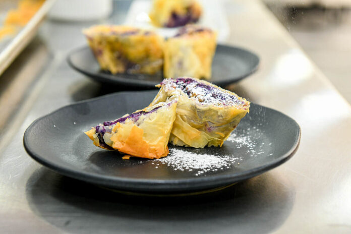 Prato com queijos: Strudel com queijo colonial e frutas (foto Bruno Tadashi)