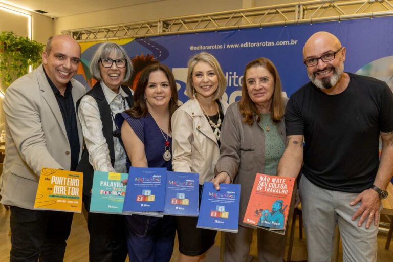 Autores e seus livros no lançamento da Editora Rotas (foto Ag. Ize Cavalheiro)