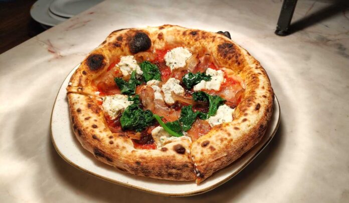 Pizza de Guanciale feita pela Avenida Paulista