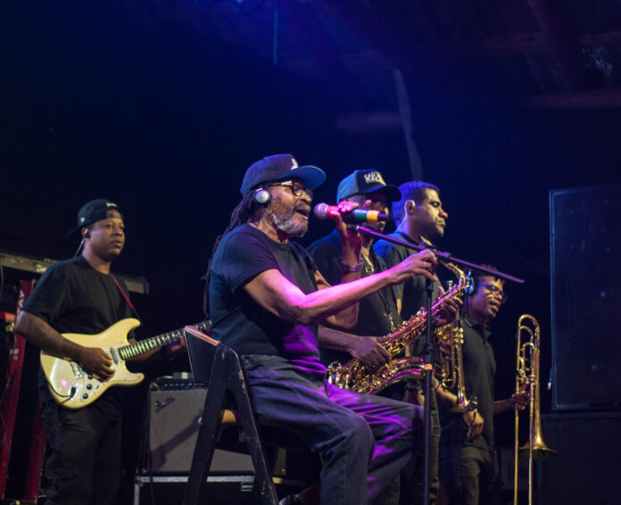 Edson Gomes se apresenta em Curitiba em outubro - Cred Gabriele Darbone