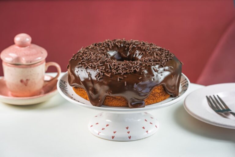 Bolo de Cenoura da Com Carinho