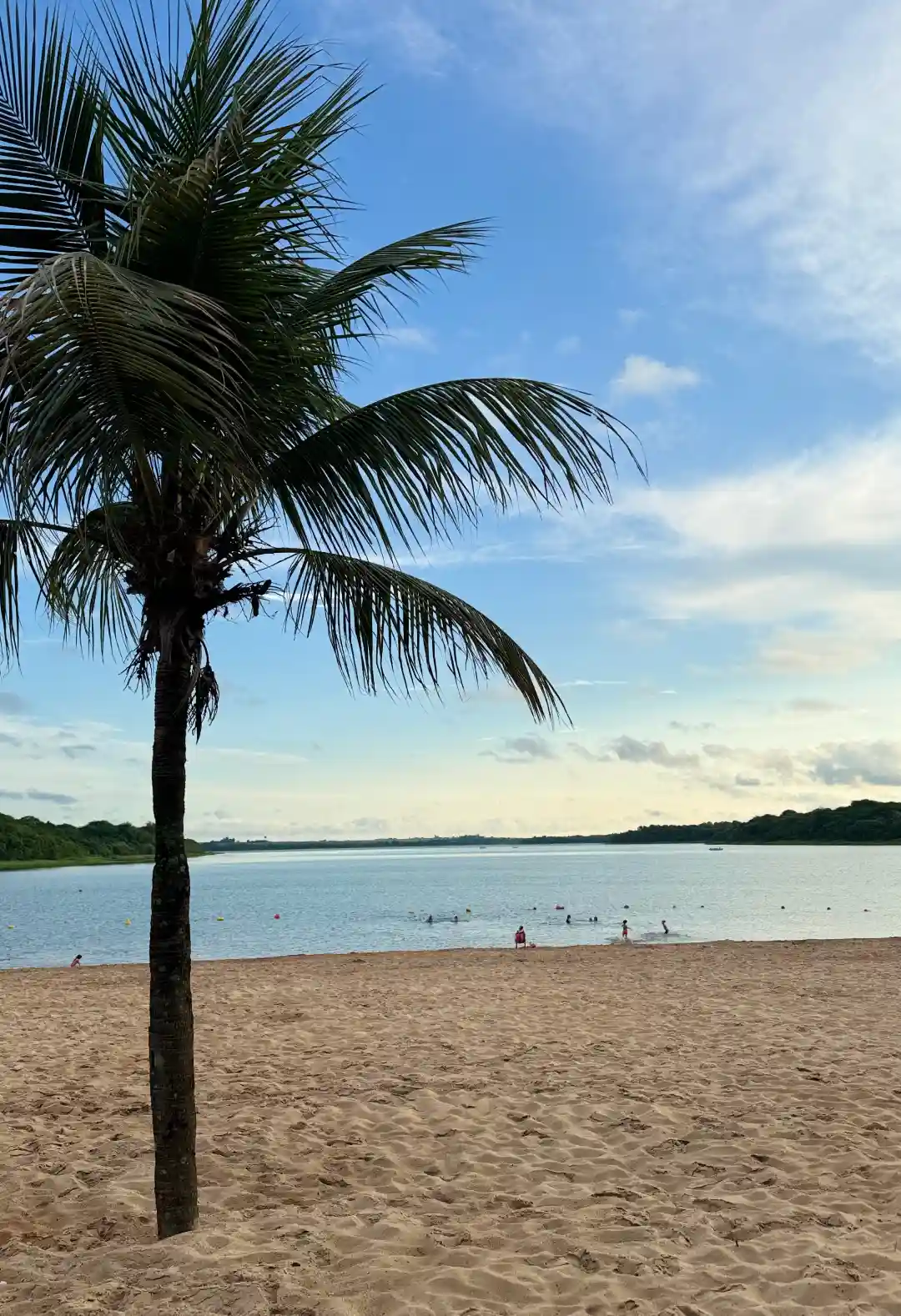 PRAIA DE AGUA DOCE NO LAGO ITAIPU