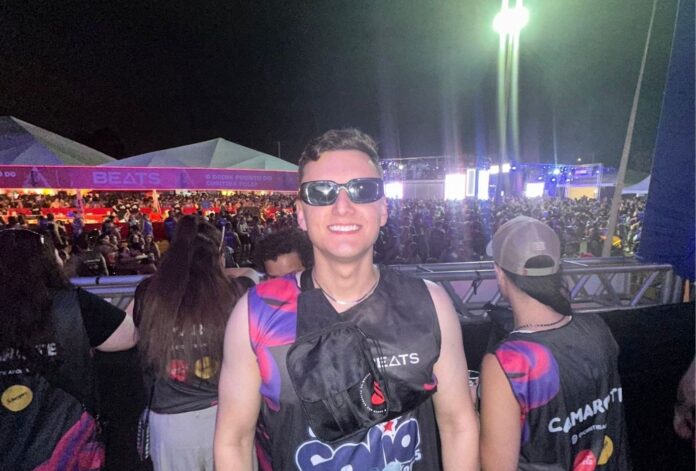 Vista dos trios elétricos Curitiba Folia 2025 (foto arquivo pessoal)