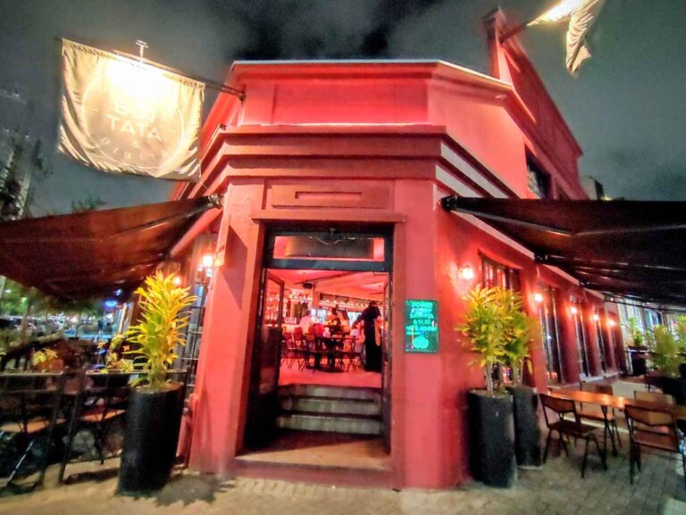 fachada do Boi Tatá