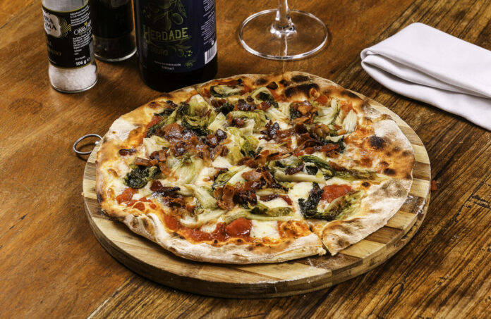 Carolla Batel completa 25 anos em Curitiba