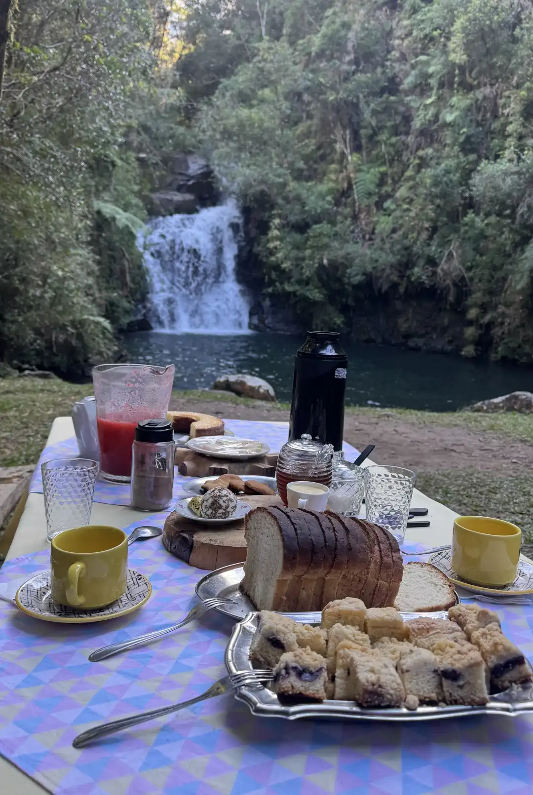 Café na Cachoeira. Foto: Elaine Nunes