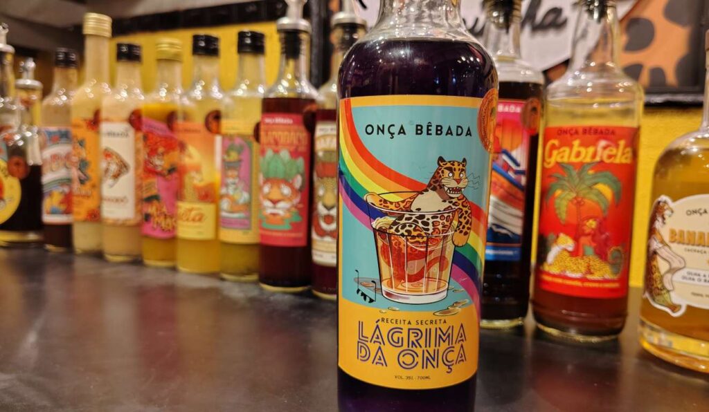 Onça bêbada cachaçaria curitiba