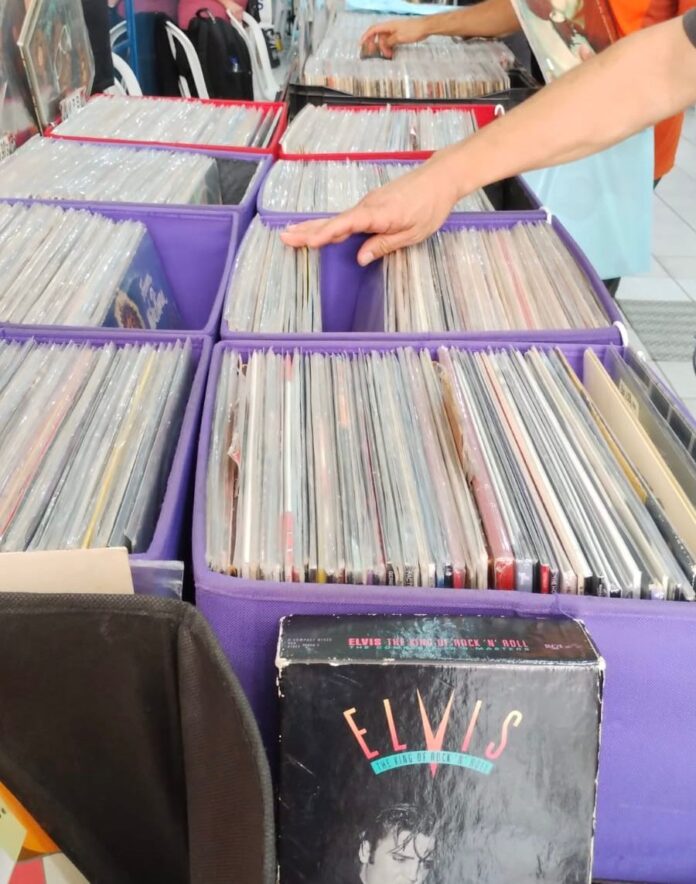 Feira de vinil (foto Simone Bello)
