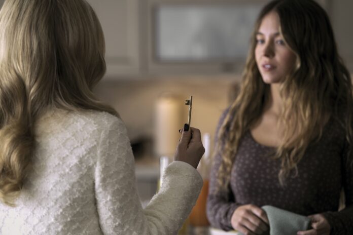 A Empregada (2025) / Créditos Paris Filmes