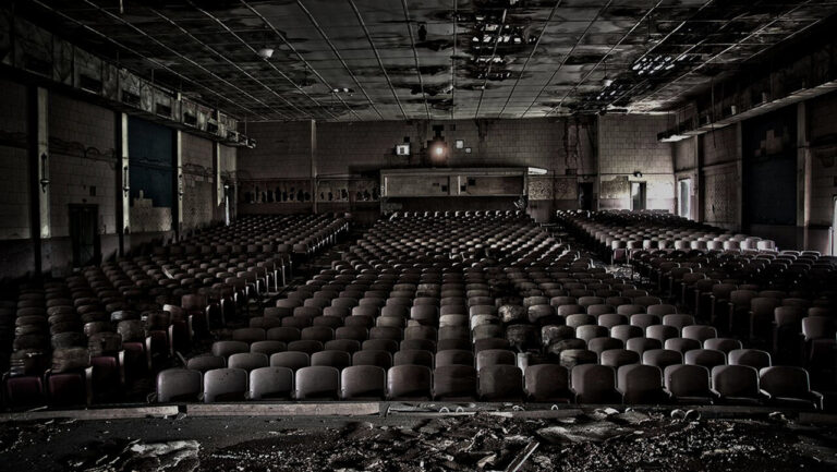 CAIXA Cultural Curitiba recebe o artista gaúcho André Severo para workshop gratuito sobre processos criativos