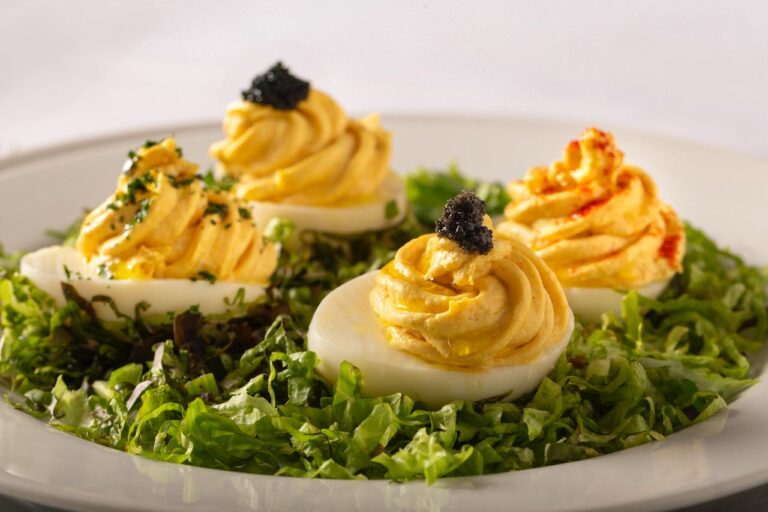 Oeuf Mayonnaise do Ile de France, com quatro acabamentos (foto Nakayana Teixeira)