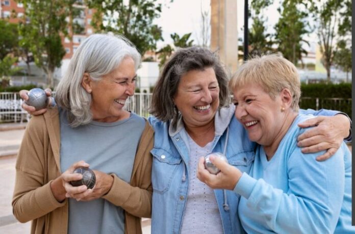 Viver Melhor 60+: Contato social é manter a saúde mental (foto Freepik)