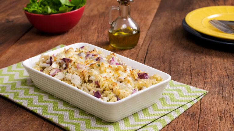 Macarrão com bacalhau (Foto: Horta Produção de Filmes Ltda./divulgação)