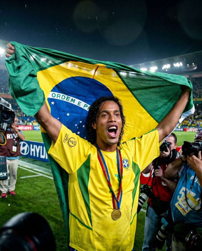 Galáticos Game em Curitiba: partida solidária com Ronaldinho Gaúcho e ídolos do futebol paranaense