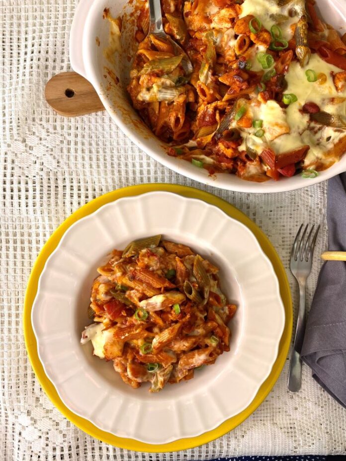 Mezze Penne ao forno com frango e molho Basílico (foto Barilla/direitos adquiridos)